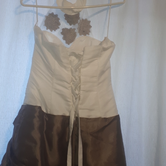 Wedding dress - Picture 6 of 6